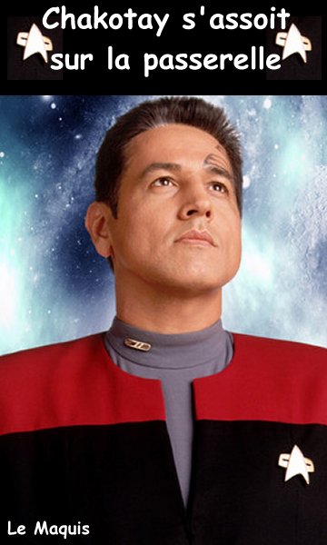 Chakotay s'assoit sur la passerelle.